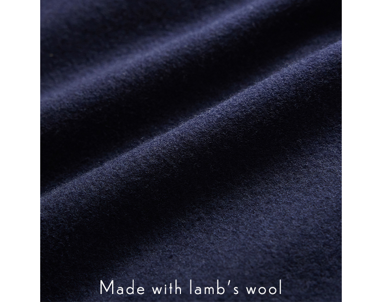 メルトン素材のアップ（ネイビー・ラムウール生地）