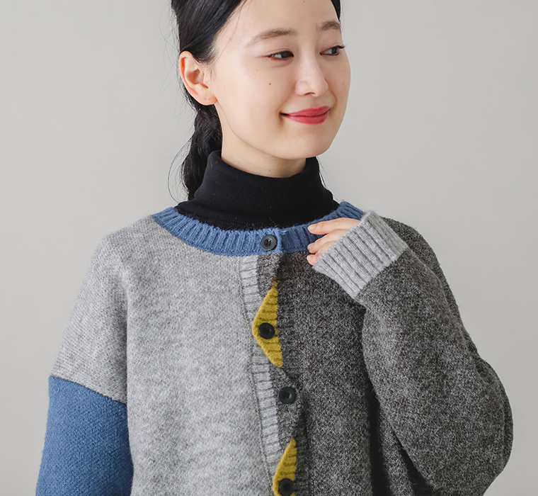 【 COLORK 】ニット配色カーディガン 襟ぐり寄り