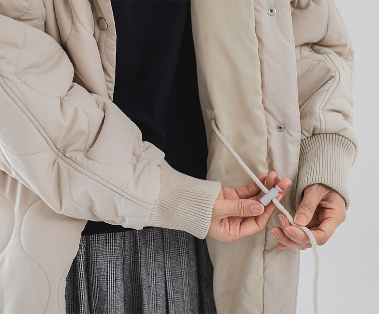 D*g*y ひょうたんキルトフーディーコートベージュのドローコード