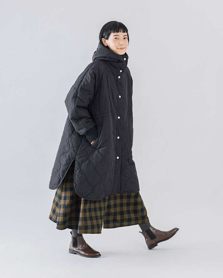 D*g*y ひょうたんキルトフーディーコートブラックの素材とデザイン