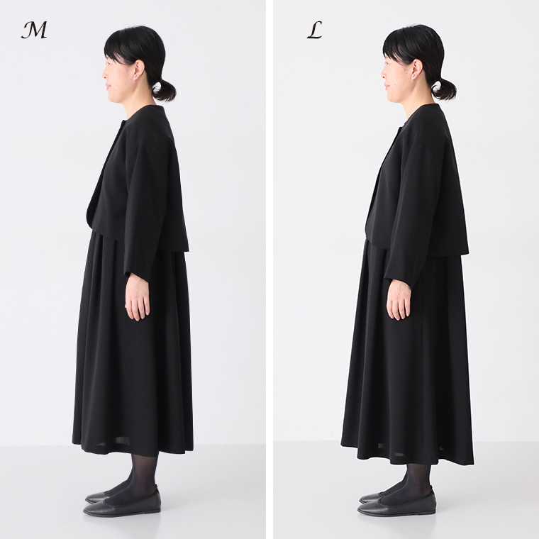 ジャケット＆ワンピースセットのMサイズとLサイズを比較した着用画像（横姿）