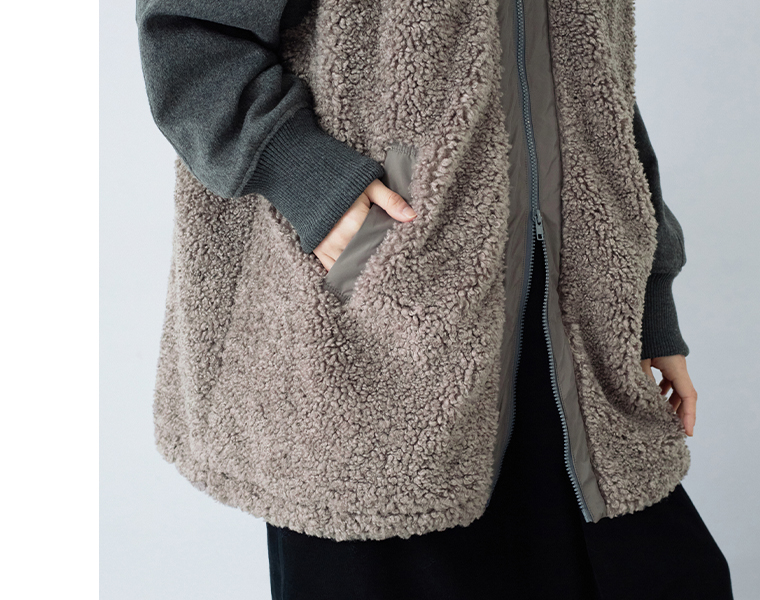 ボアナイロンハーフコートのポケットの寄り