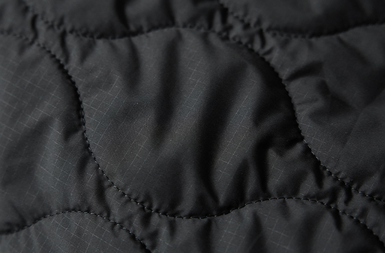 キルト面のリップストップ生地アップ