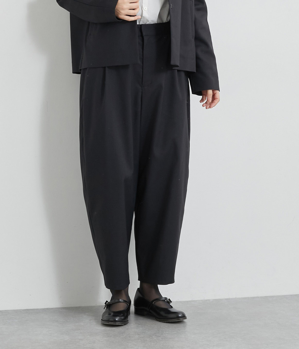 リネン混ストレッチセミテーパードパンツ(ブラック-ONESIZE)
