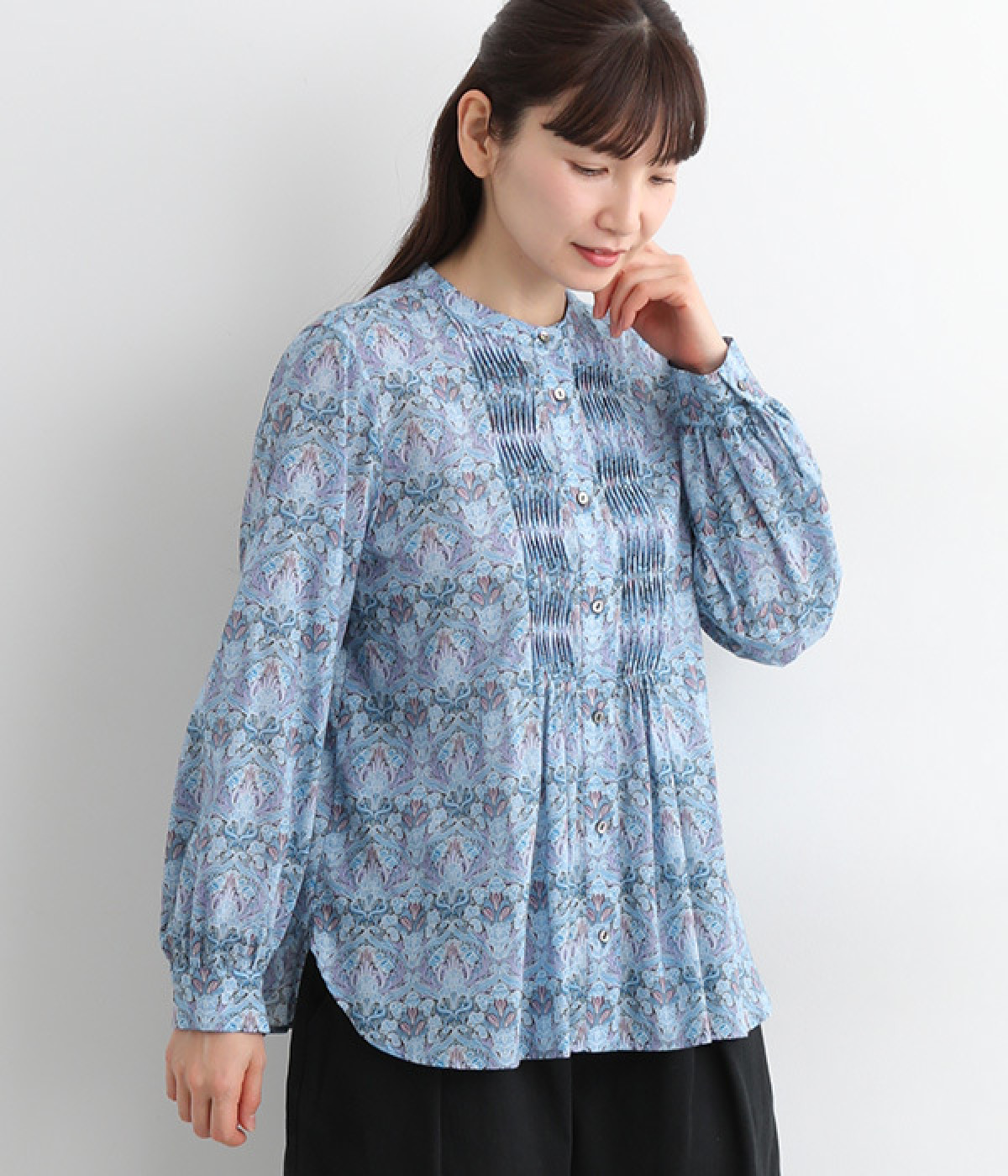 コットンシフォンリバティプリントブラウス(ブルー系-ONESIZE)