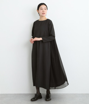 バックシフォンワンピース