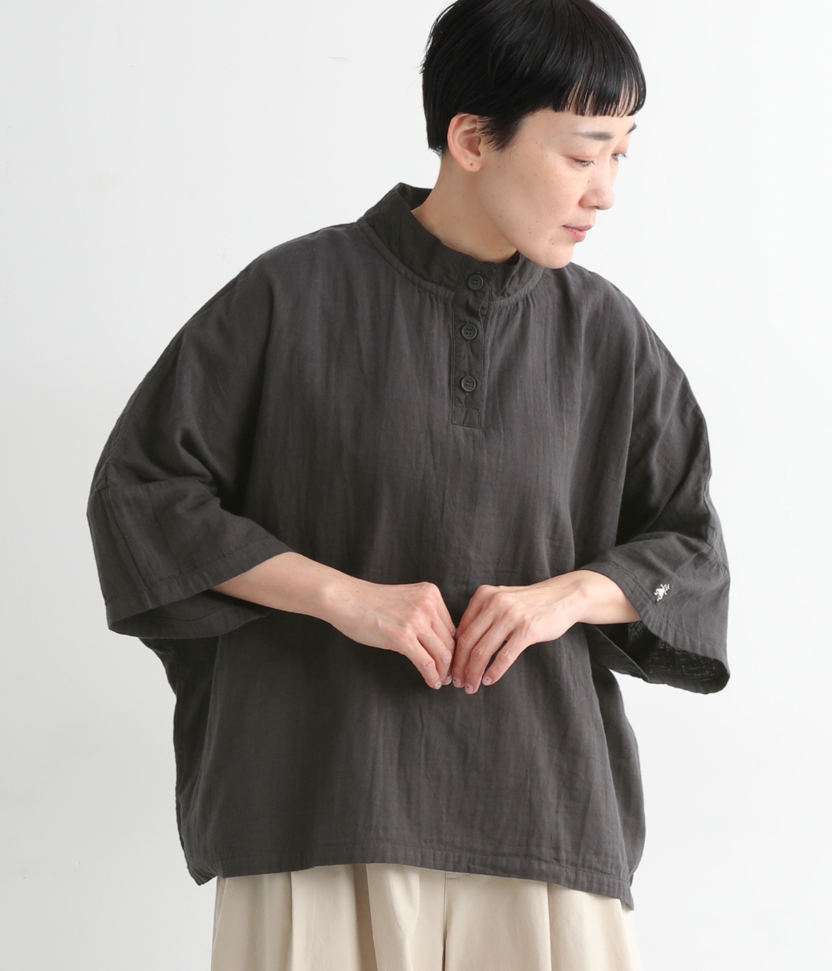 コットンWガーゼハイネックBIGプルオーバー(スミクロ-ONESIZE)