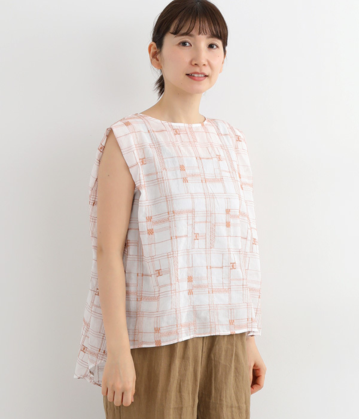 コットンボイル刺繍ノースリーブブラウス(オフ系-ONESIZE)