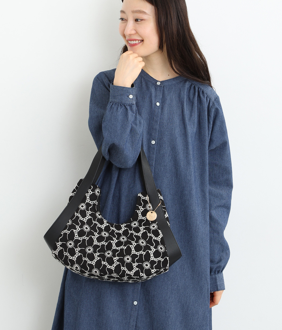 刺繍2ハンドルトート(ブラック-ONESIZE)