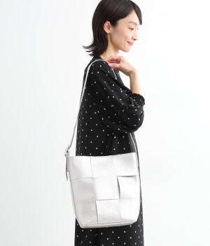 イントレチャート　ショルダーバッグ(シルバー-ONESIZE)