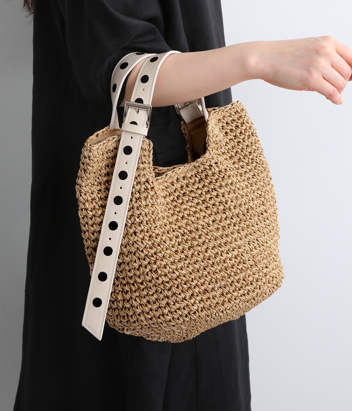 ドット刺繍ハンドル　手編みトート(アイボリー-ONESIZE)