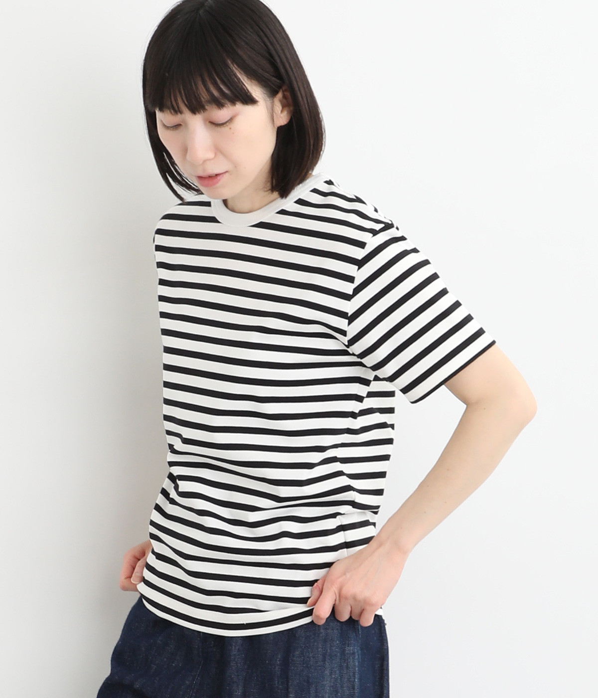 【A.U.G. relaxing】天竺　半袖ボーダークルーネックTシャツ(オフホワイト×ブラック-ONESIZE)