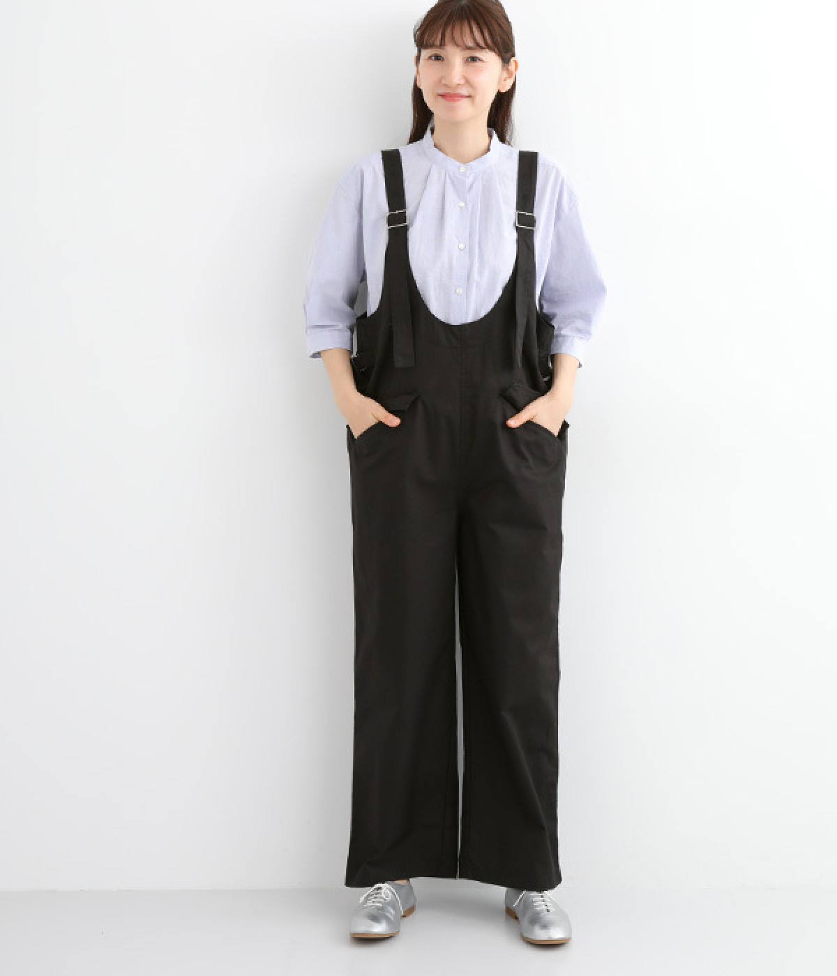 コットンテンセルツイルUネックサロペット(ブラック-ONESIZE)