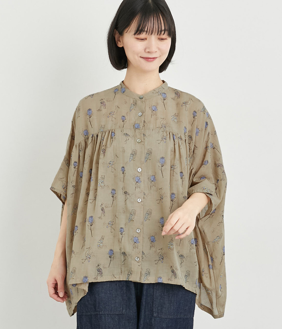 シルクタッチボイル鳥花プリントワイドギャザーブラウス(ベージュ-ONESIZE)