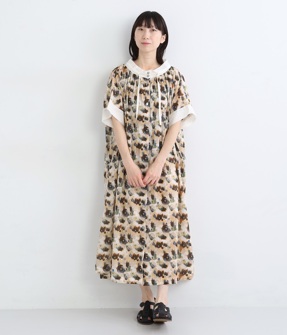 LightVoile kumoプリントスタンド前開きワンピース(マスタード-ONESIZE)