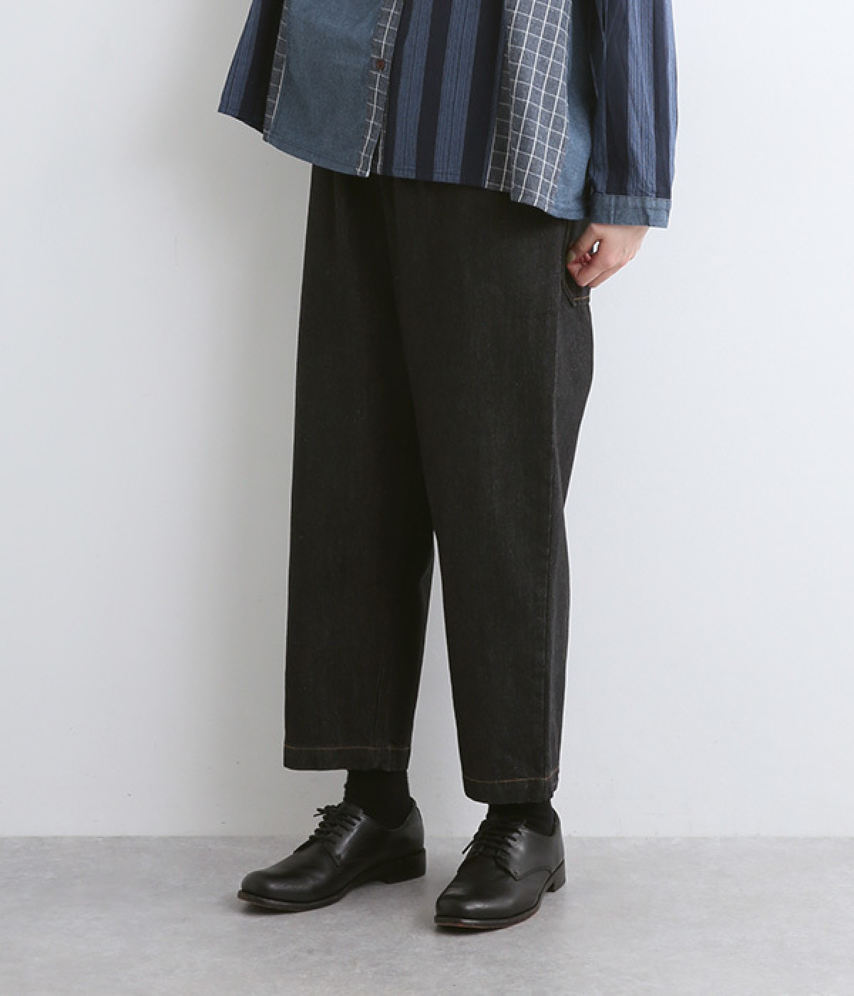 柔らかデニム サルエル風ストレートパンツ(ブラック-ONESIZE)