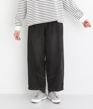 コクーンデニムパンツ