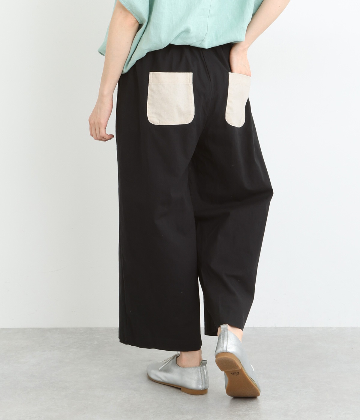コットンリネン配色ちょいズレポケット付きワイドパンツ(ブラック×ナチュラル-ONESIZE)