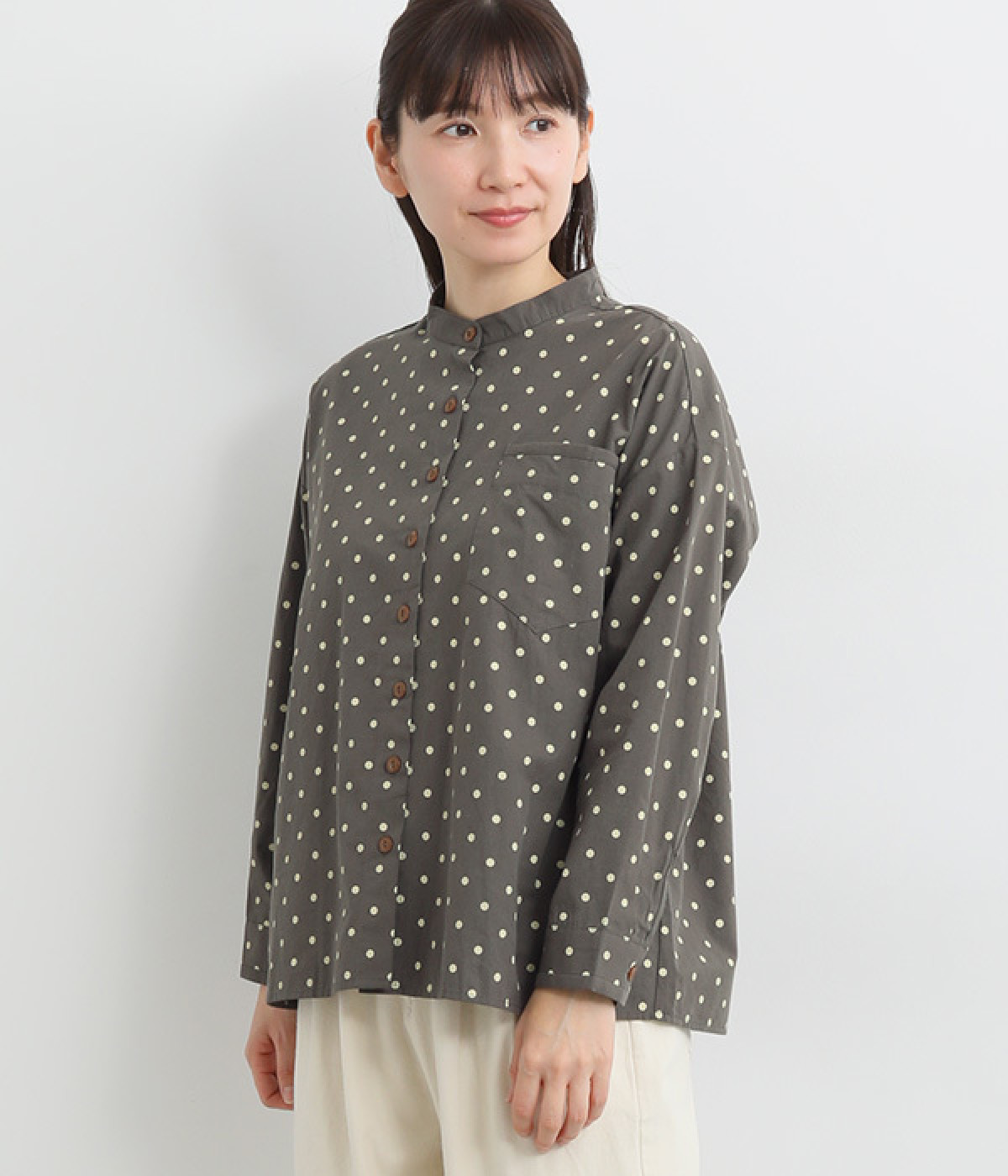 ドット 胸ポケット付きバンドカラーシャツ(チャコール-ONESIZE)
