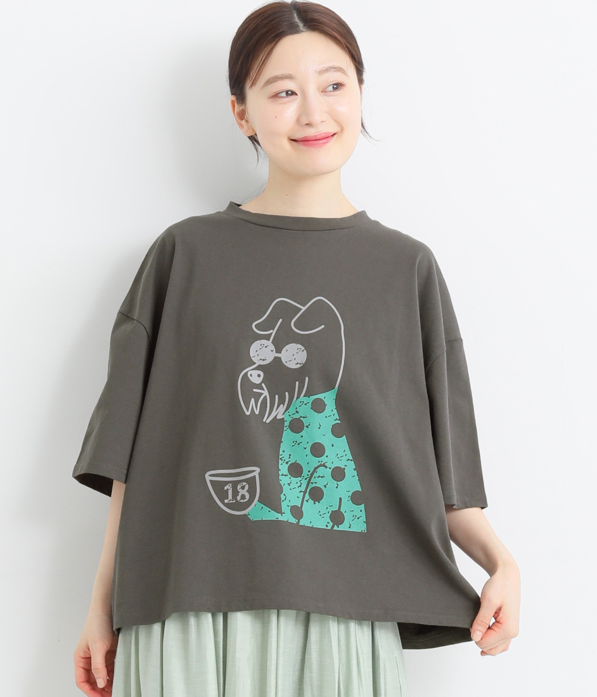 サングラスかけられた犬Tシャツ(チャコール-ONESIZE)
