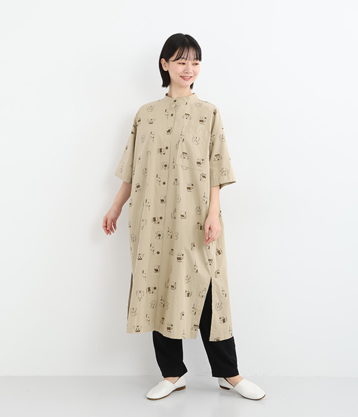 刺繍風お家プリント サイドスリットワンピース(ベージュ-ONESIZE)