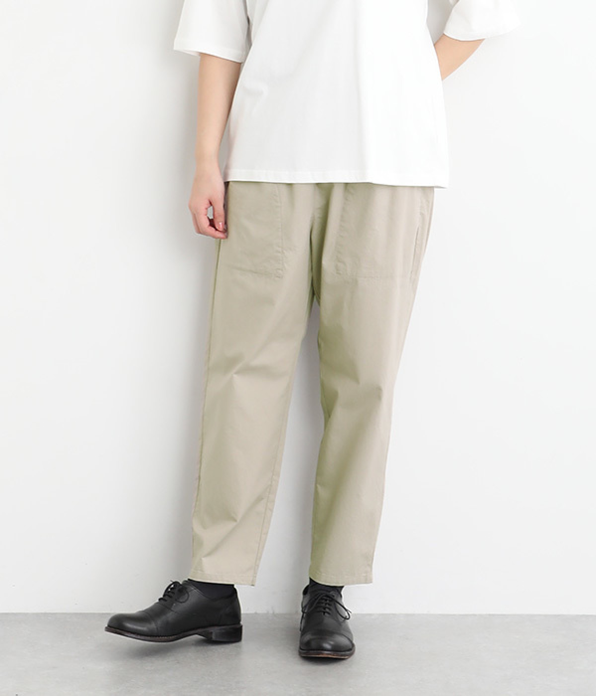 コットンツイル テーパードパンツ(グレージュ-ONESIZE)