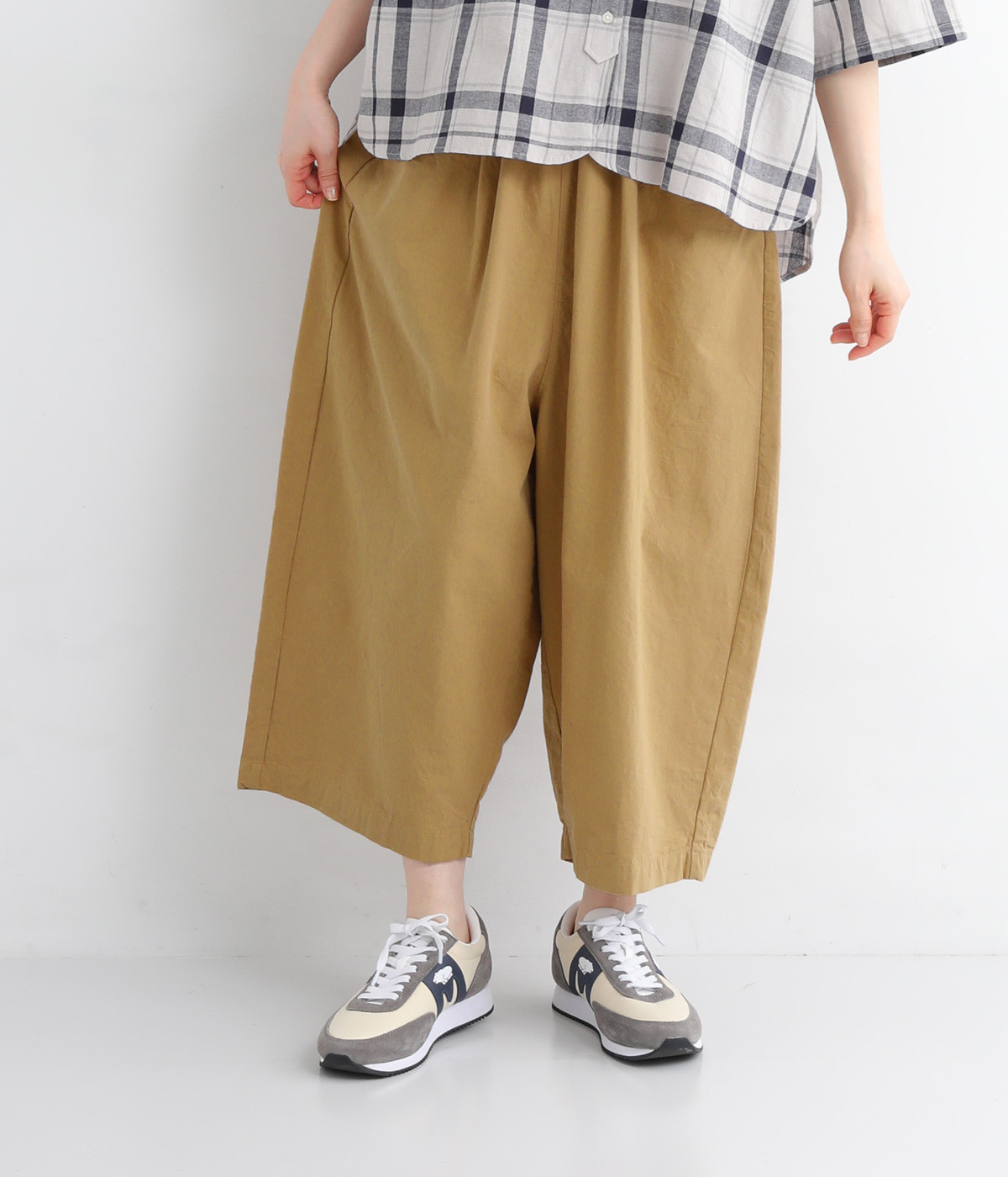 コットンツイル セミワイドクロップドパンツ(ベージュ-ONESIZE)