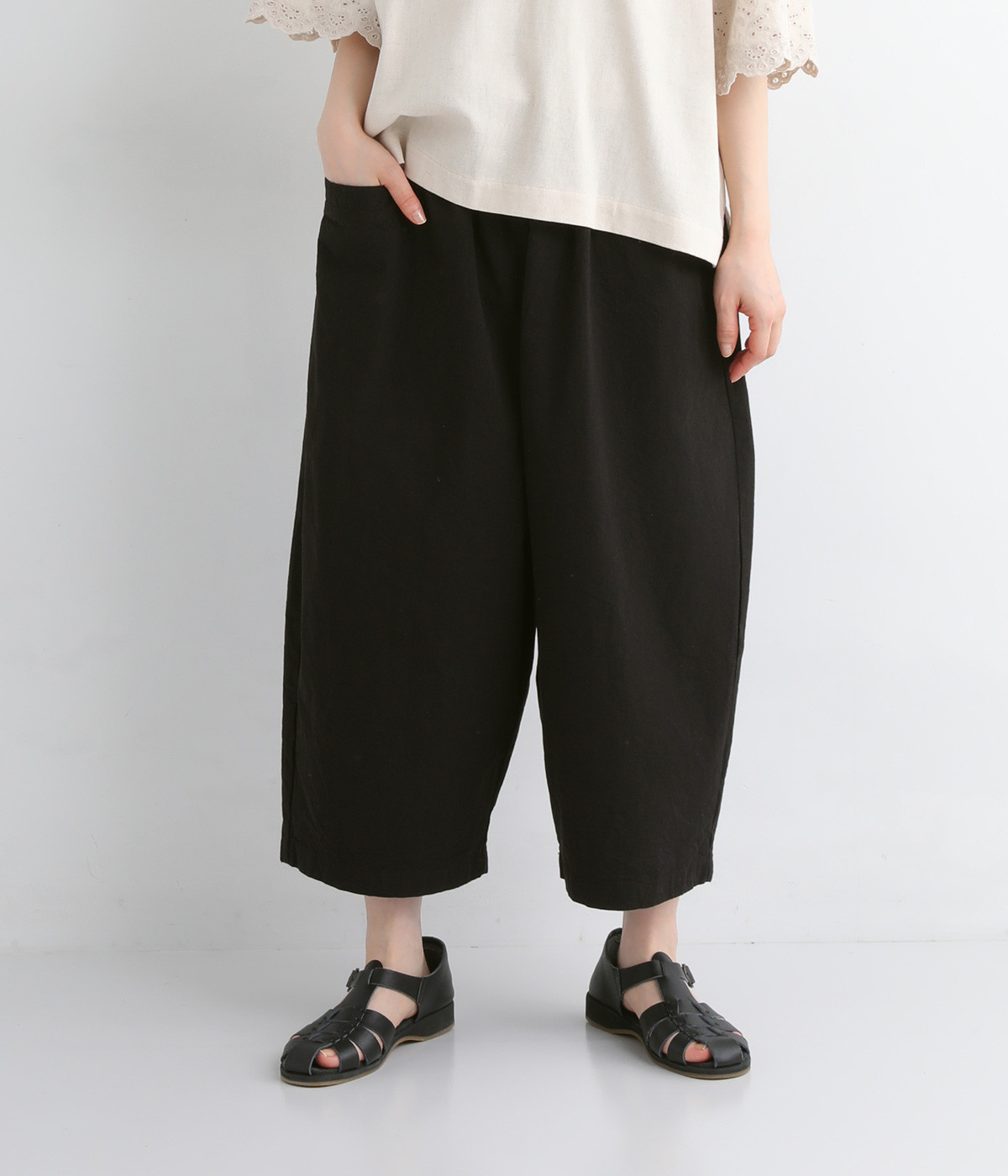 コットンツイル セミワイドクロップドパンツ(ブラック-ONESIZE)
