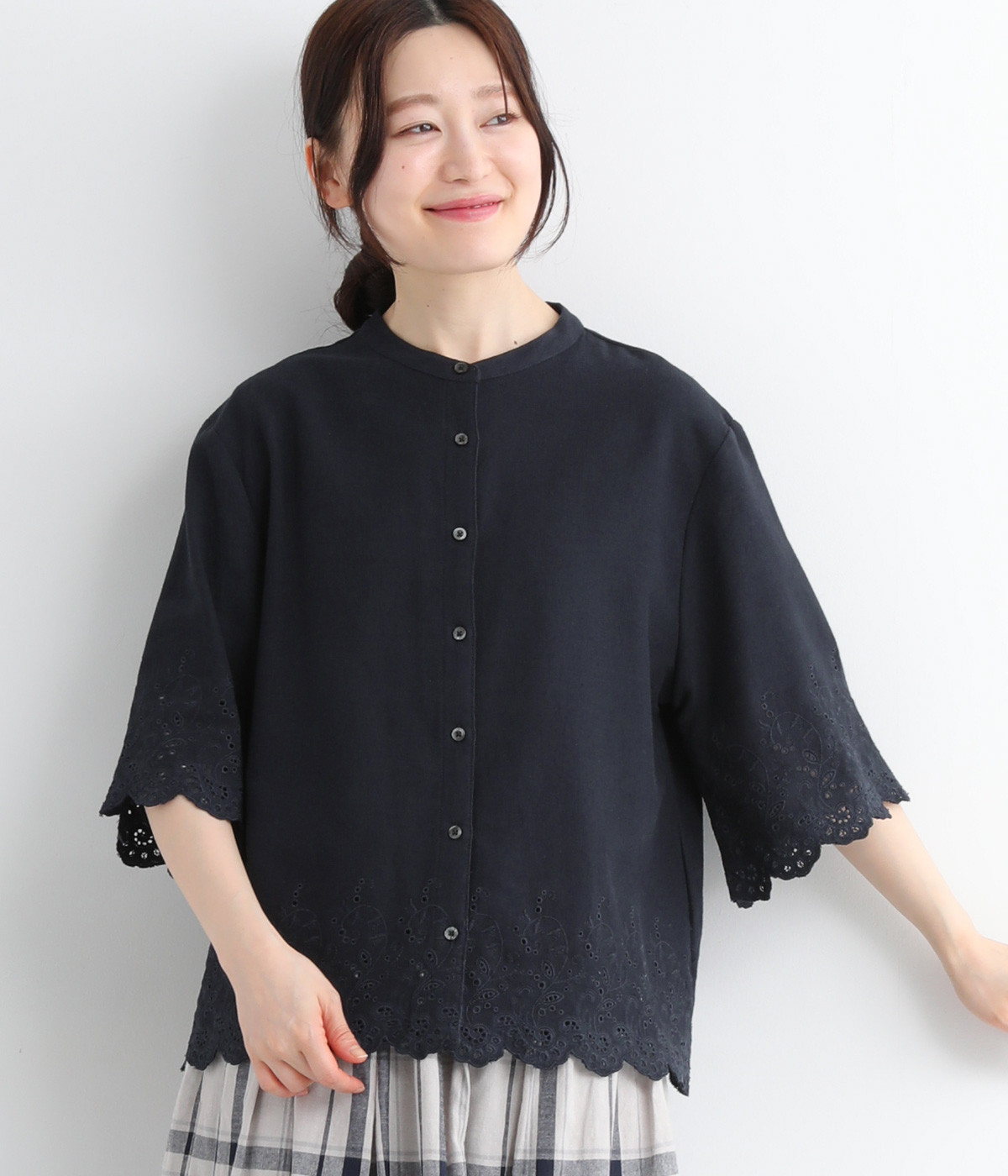 コットンリネン スカラップ刺繍前開きブラウス(ネイビー-ONESIZE)