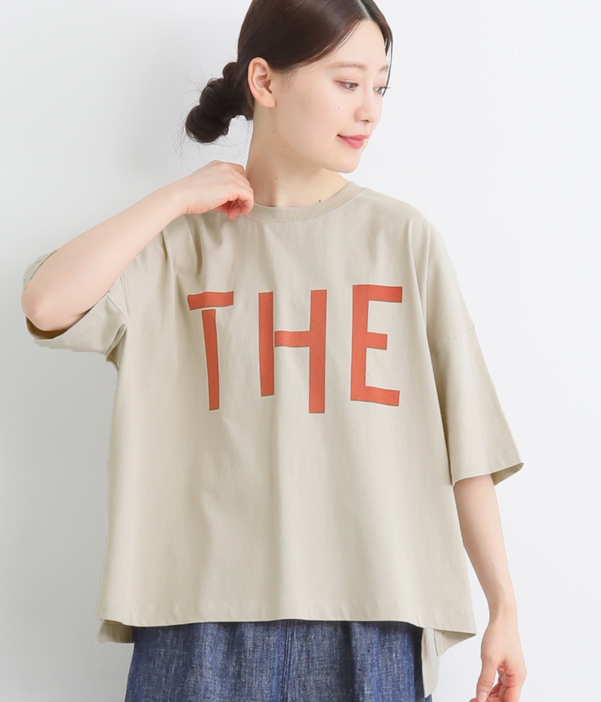 リサイクルコットン天竺ロゴプリントＴシャツ(ベージュ-M)