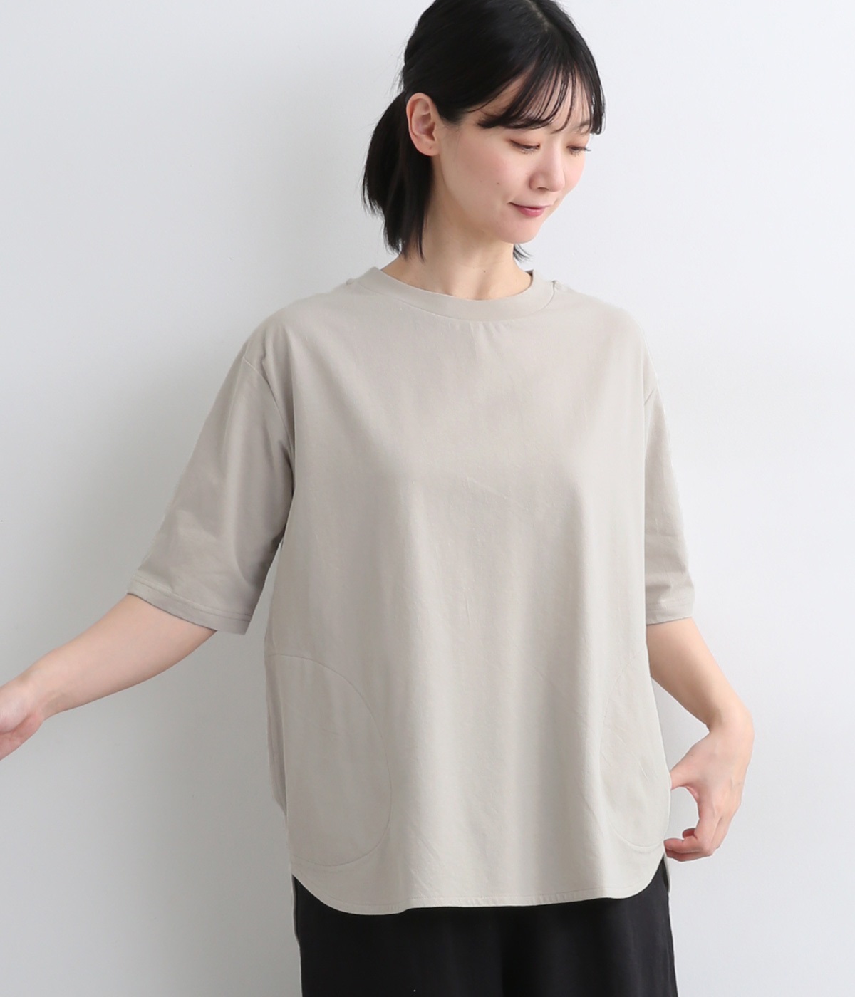 接触冷感コットン混天竺ラウンドヘムＴシャツ(グレージュ-M)