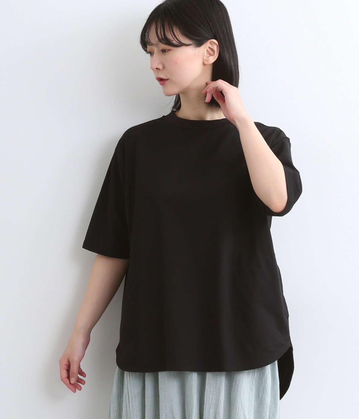 接触冷感コットン混天竺ラウンドヘムＴシャツ(ブラック-M)