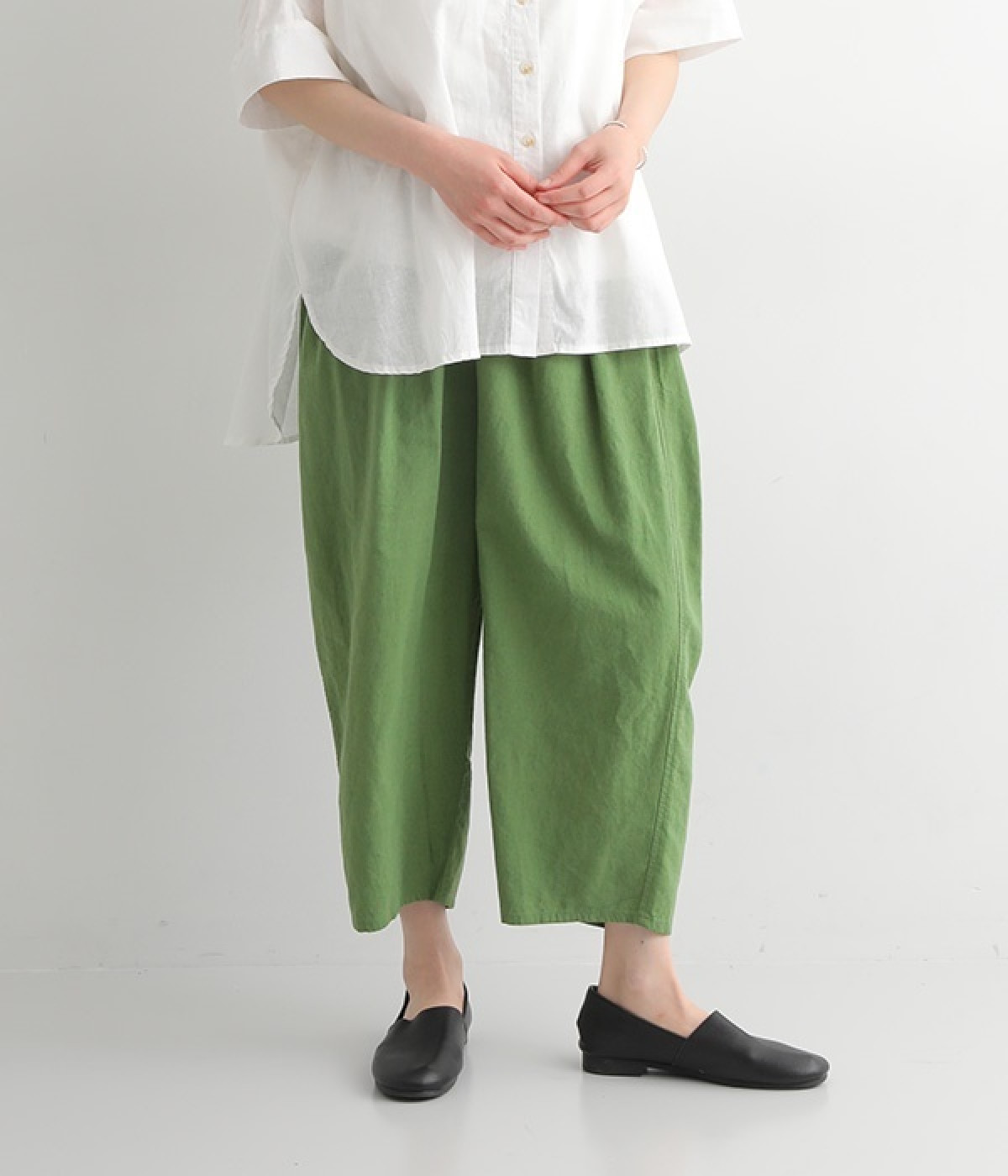 一部別注｜コットンリネンタックコクーンパンツ(グリーン-ONESIZE)