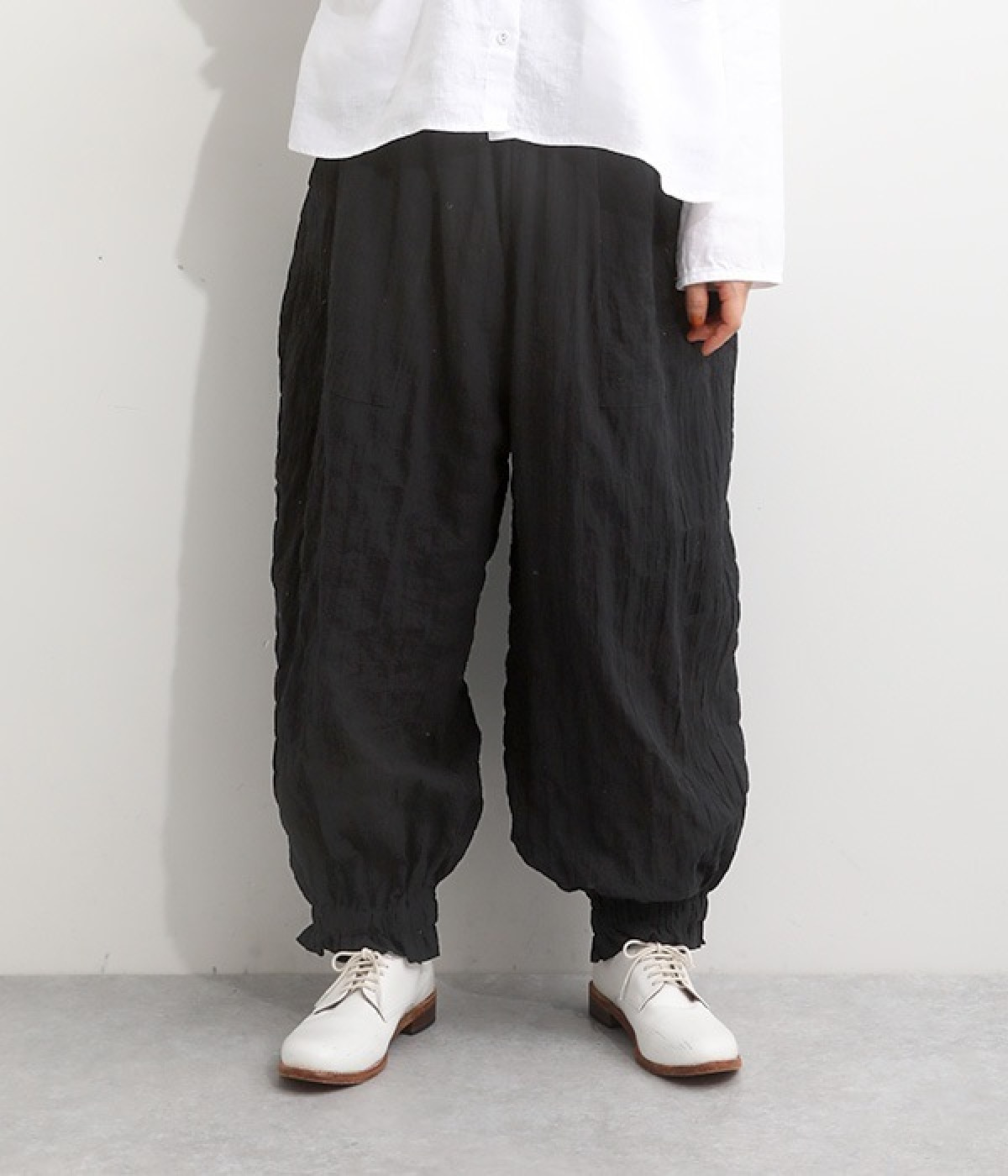 シャーリング裾ゴムワイドパンツ(ブラック-L)