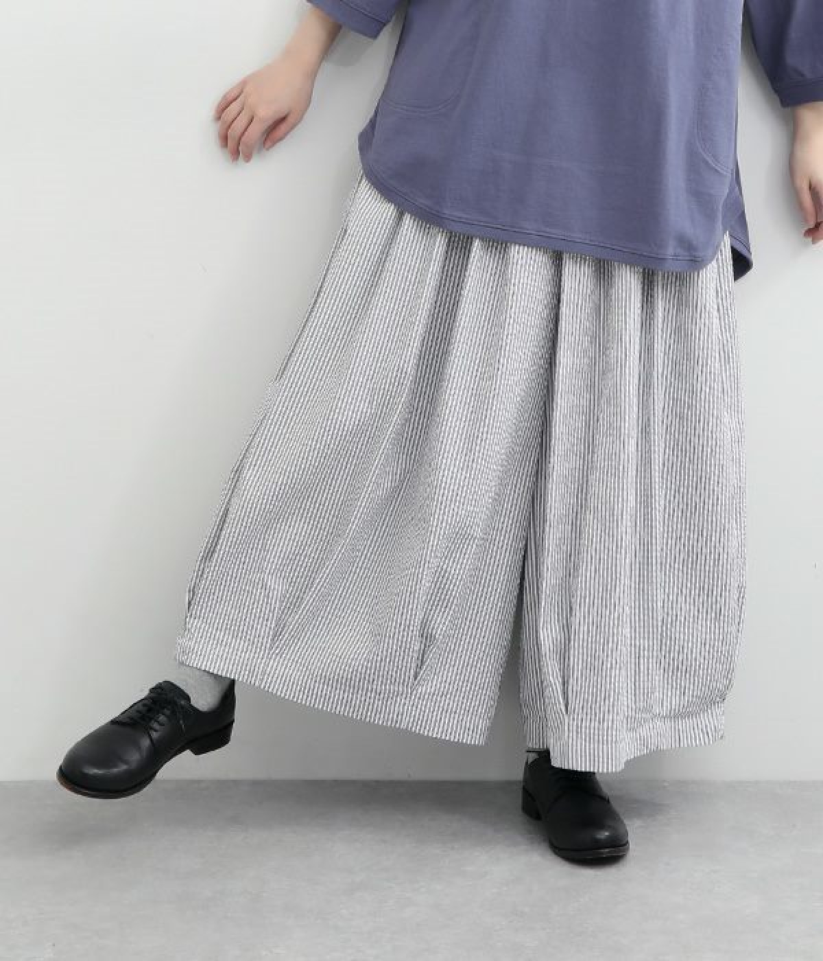 サッカーストライプ タックワイドパンツ(オフホワイト-ONESIZE)