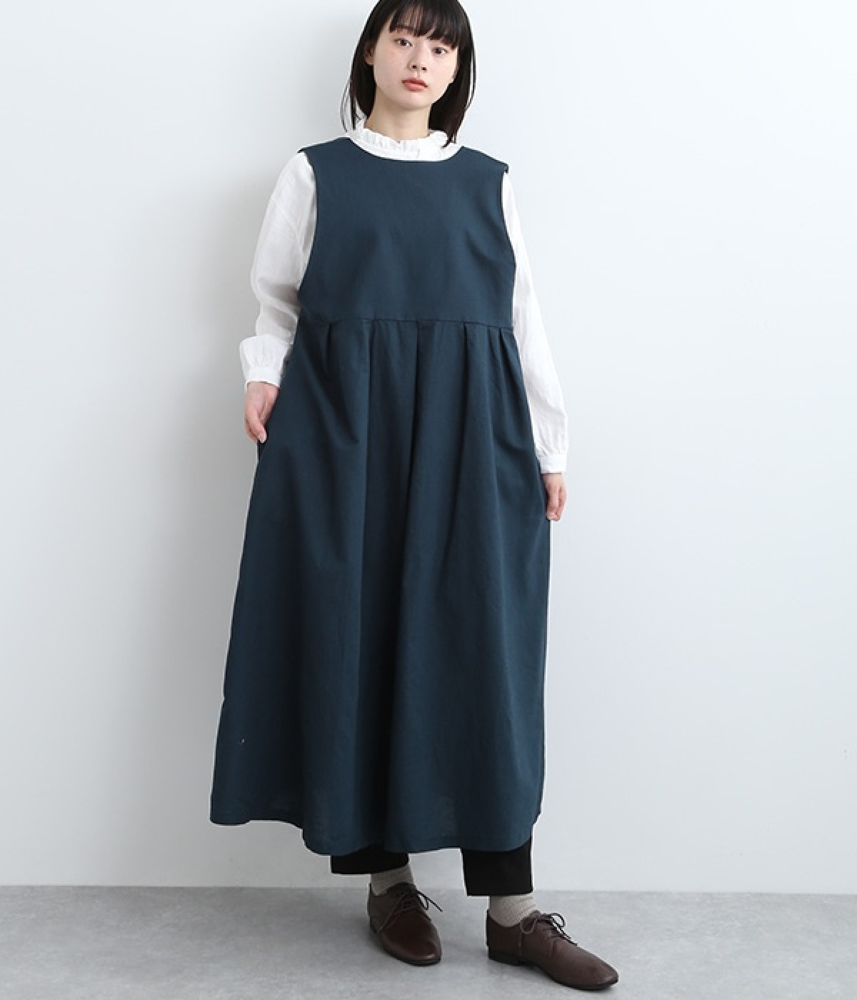 リネンコットンオックス　Vネックノースリーブワンピース(ネイビー-L)