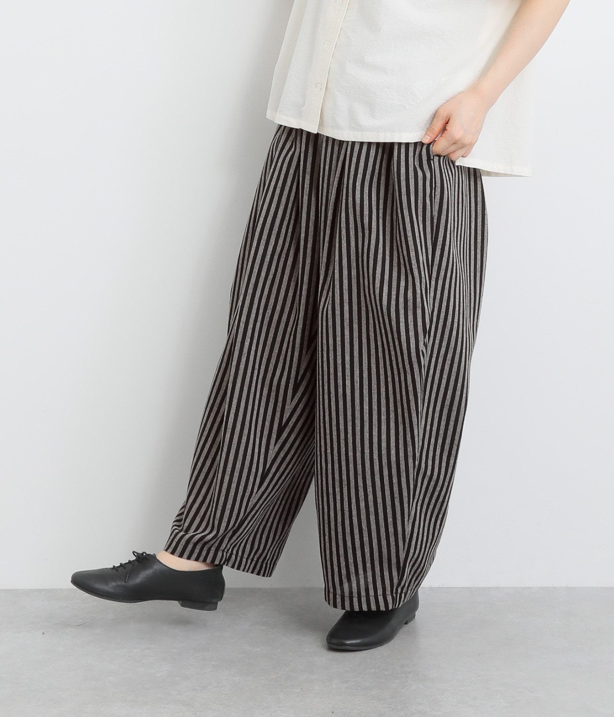 コットンポリエステルリネンストライプバルーンパンツ(ブラック-ONESIZE)