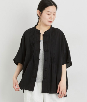 コットンワッシャーチャイナボタンピンタックブラウス(クロ-M)