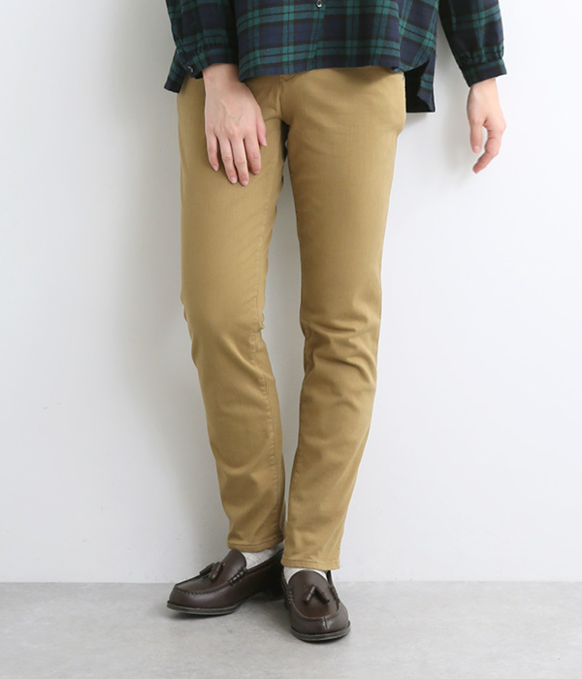 COZY FLEECE ECRU　リラクシングテーパードパンツ(ベージュ-M)