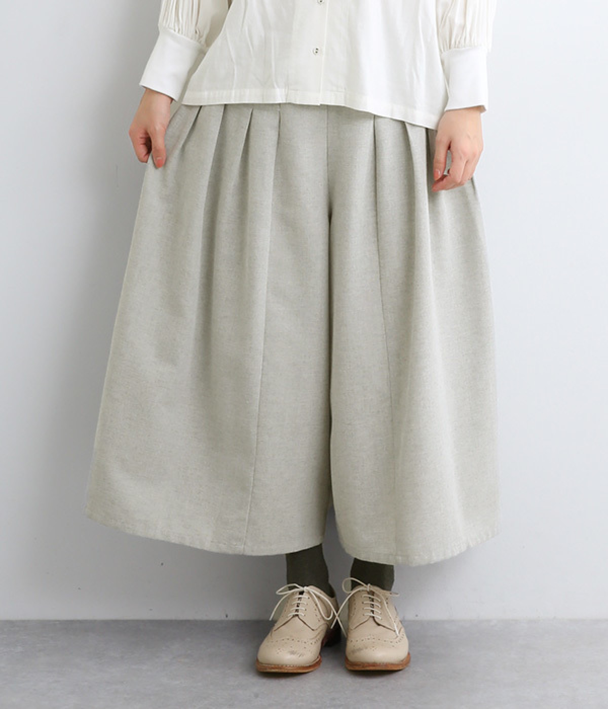 コットン混ヘリンボーン　タックワイドパンツ(グレー-ONESIZE)
