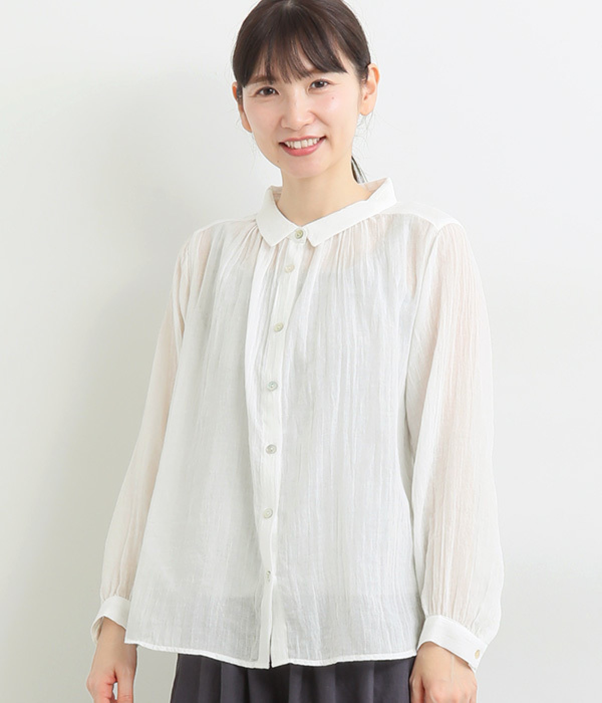 コットン混ガーゼシャンブレーブラウス(オフホワイト-ONESIZE)