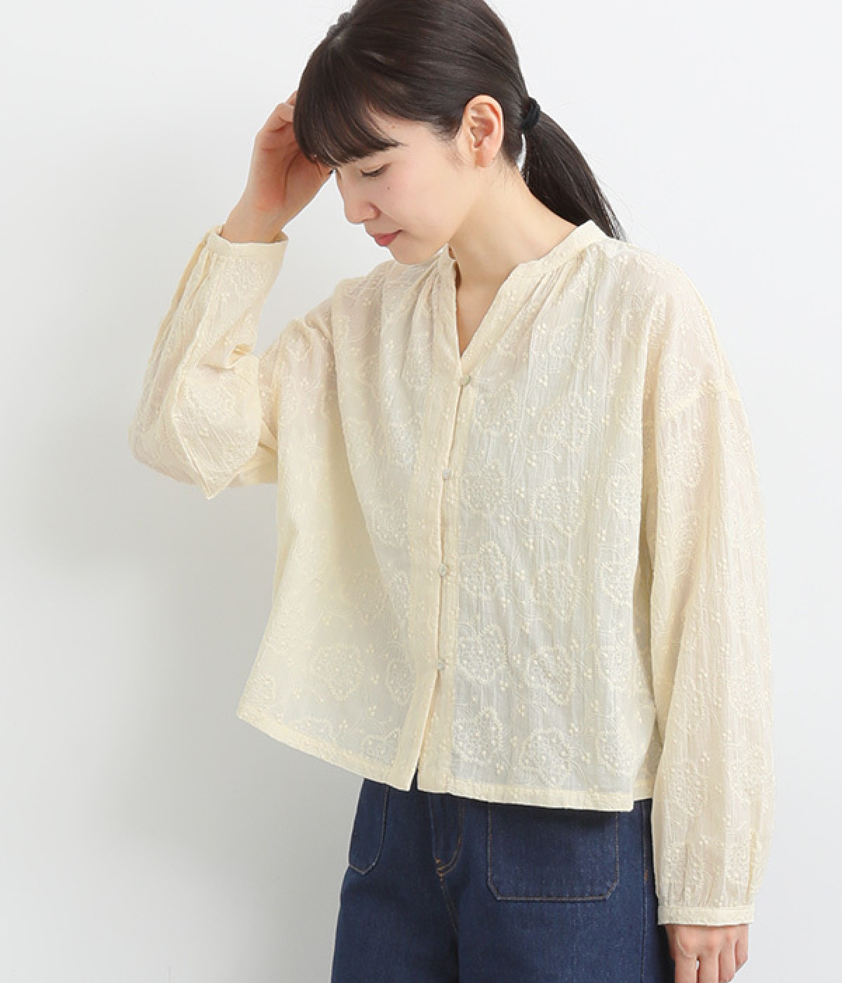 花柄刺繍スキッパーブラウス(アイボリー-ONESIZE)