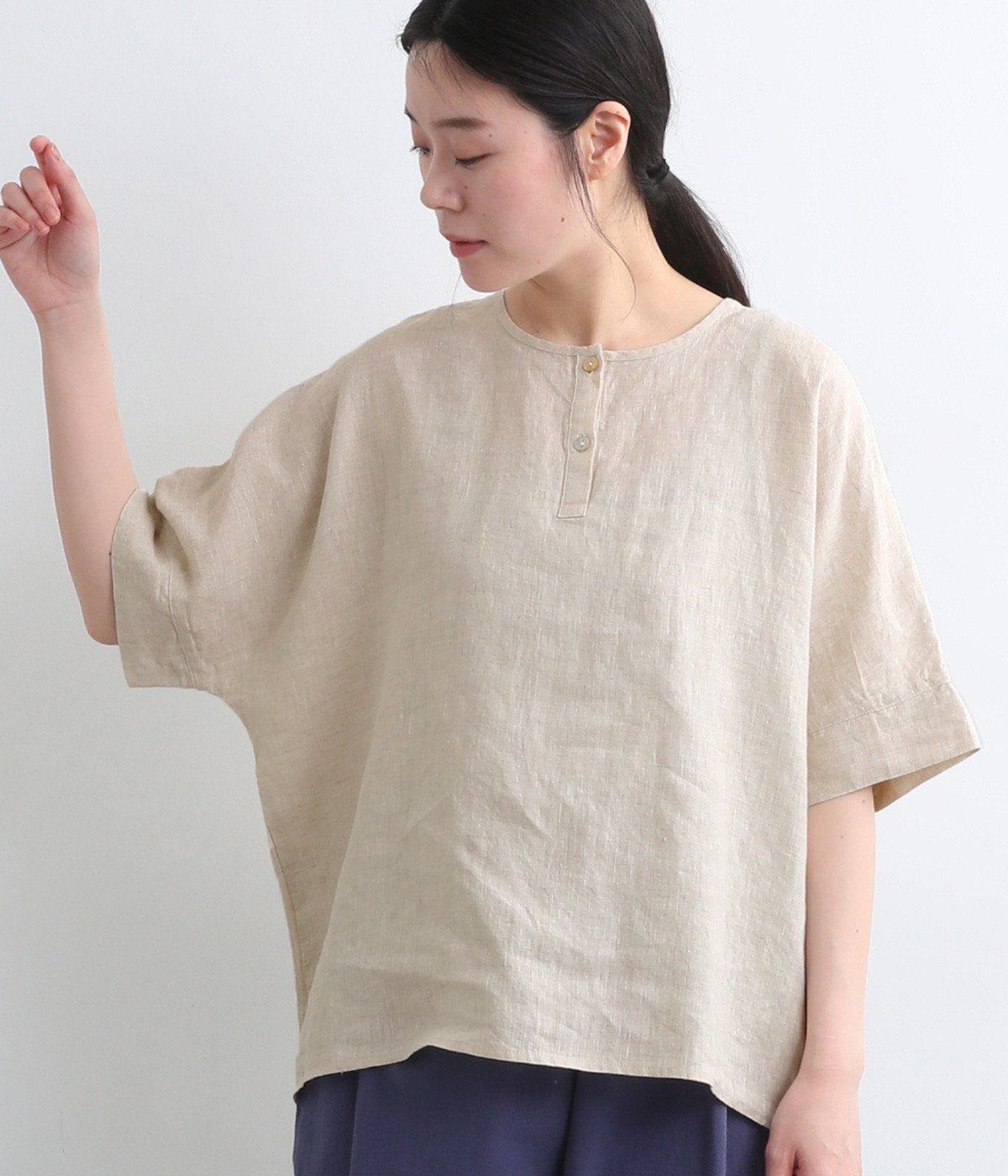 リネン平織ヘンリーネックブラウス(キナリ-ONESIZE)