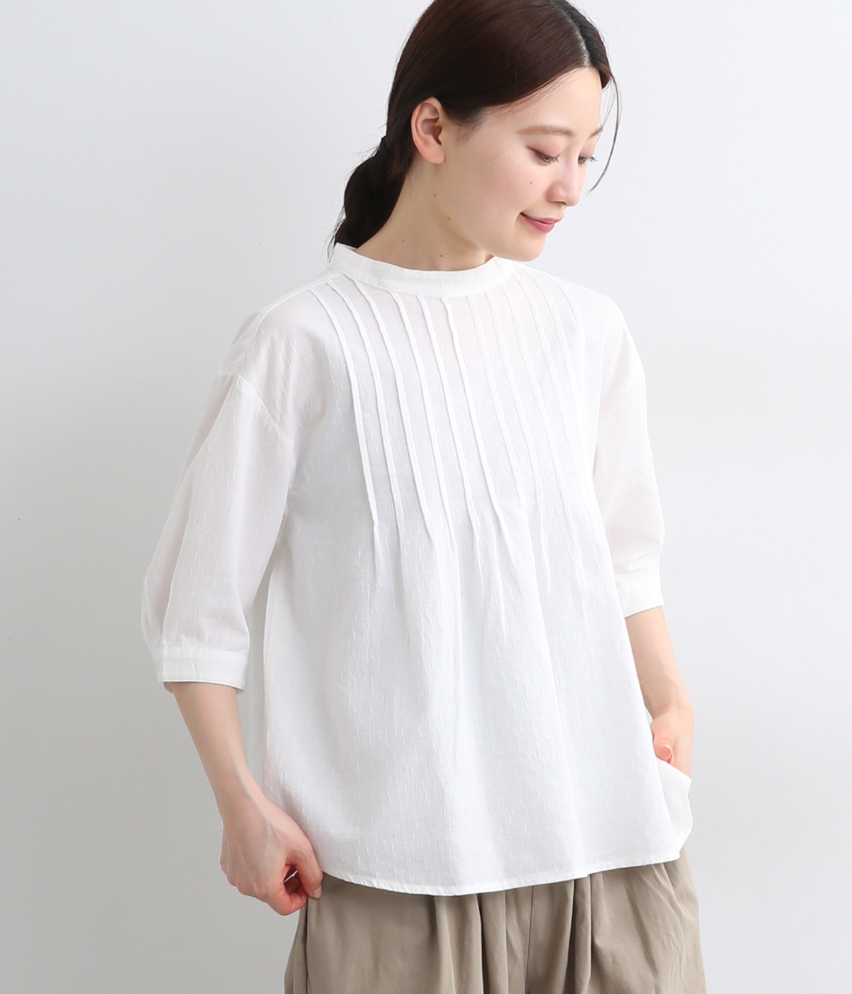 コットンレーヨン雨模様ドビー刺繍　タックブラウス(オフホワイト-ONESIZE)