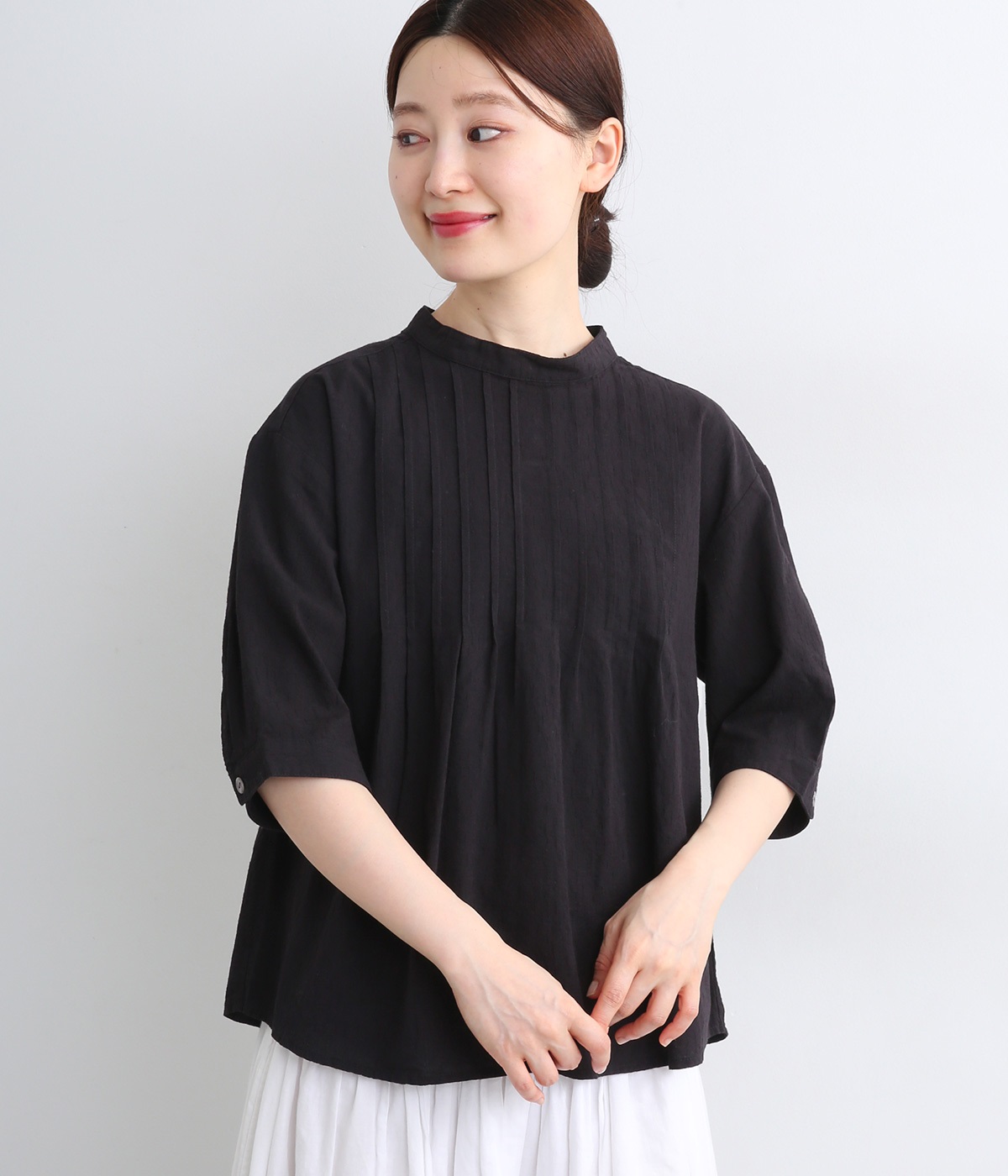 コットンレーヨン雨模様ドビー刺繍　タックブラウス(ブラック-ONESIZE)