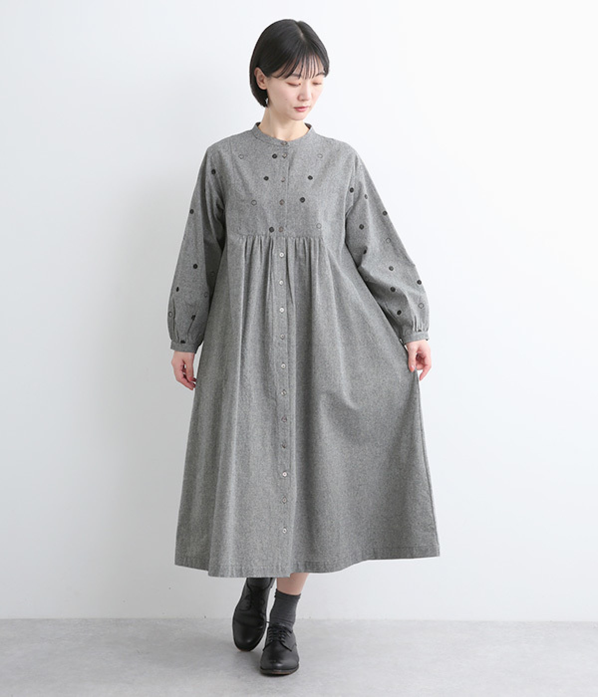 ダンガリードット刺繍ワンピース(ブラック-ONESIZE)