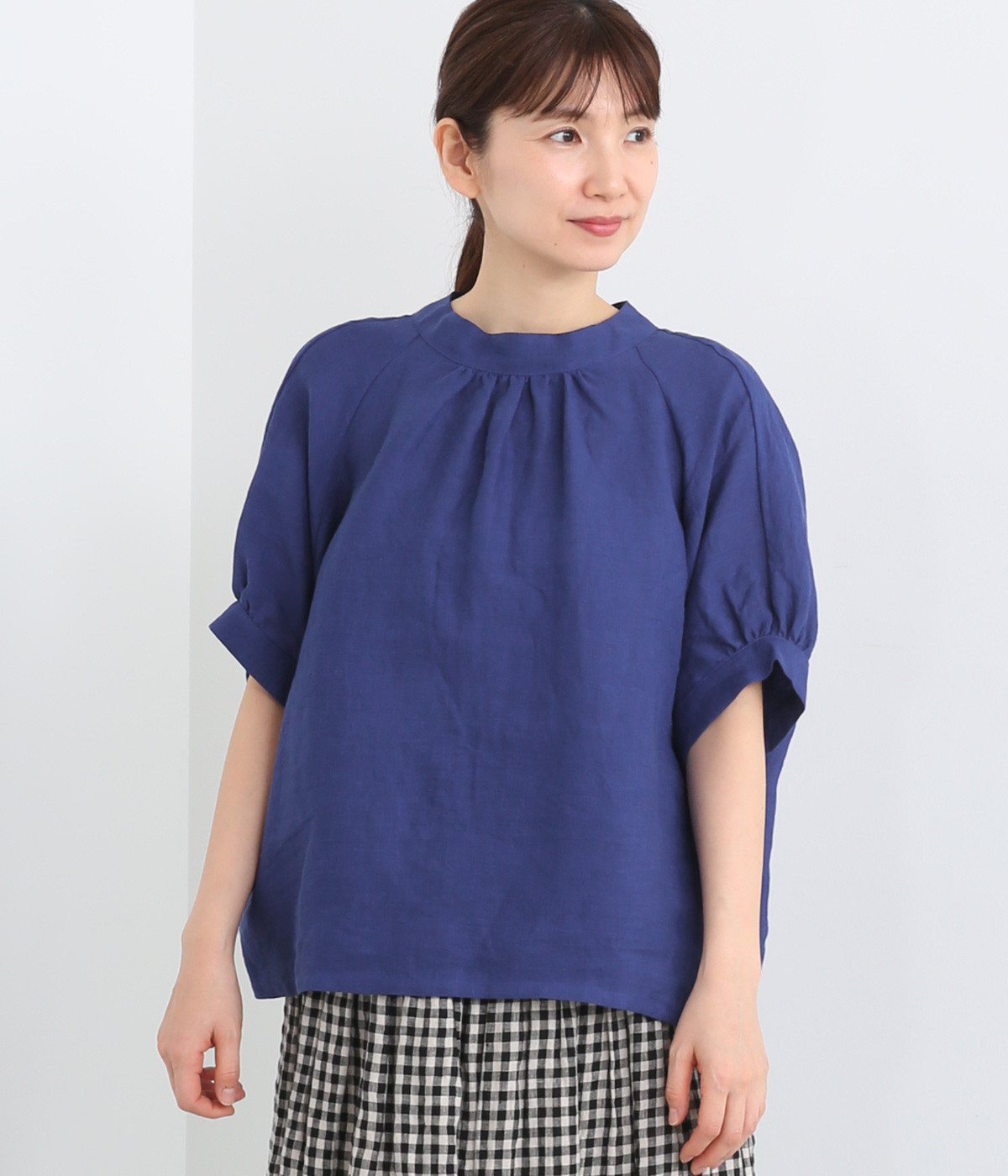 フレンチリネンキャンバスワッシャーバックタックブラウス(ブルー-ONESIZE)
