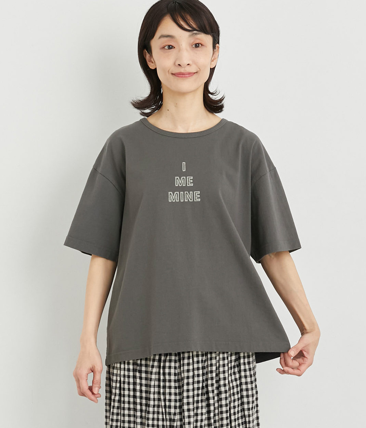 ワイドプリントTシャツ「I ME MINE」(チャコール-ONESIZE)