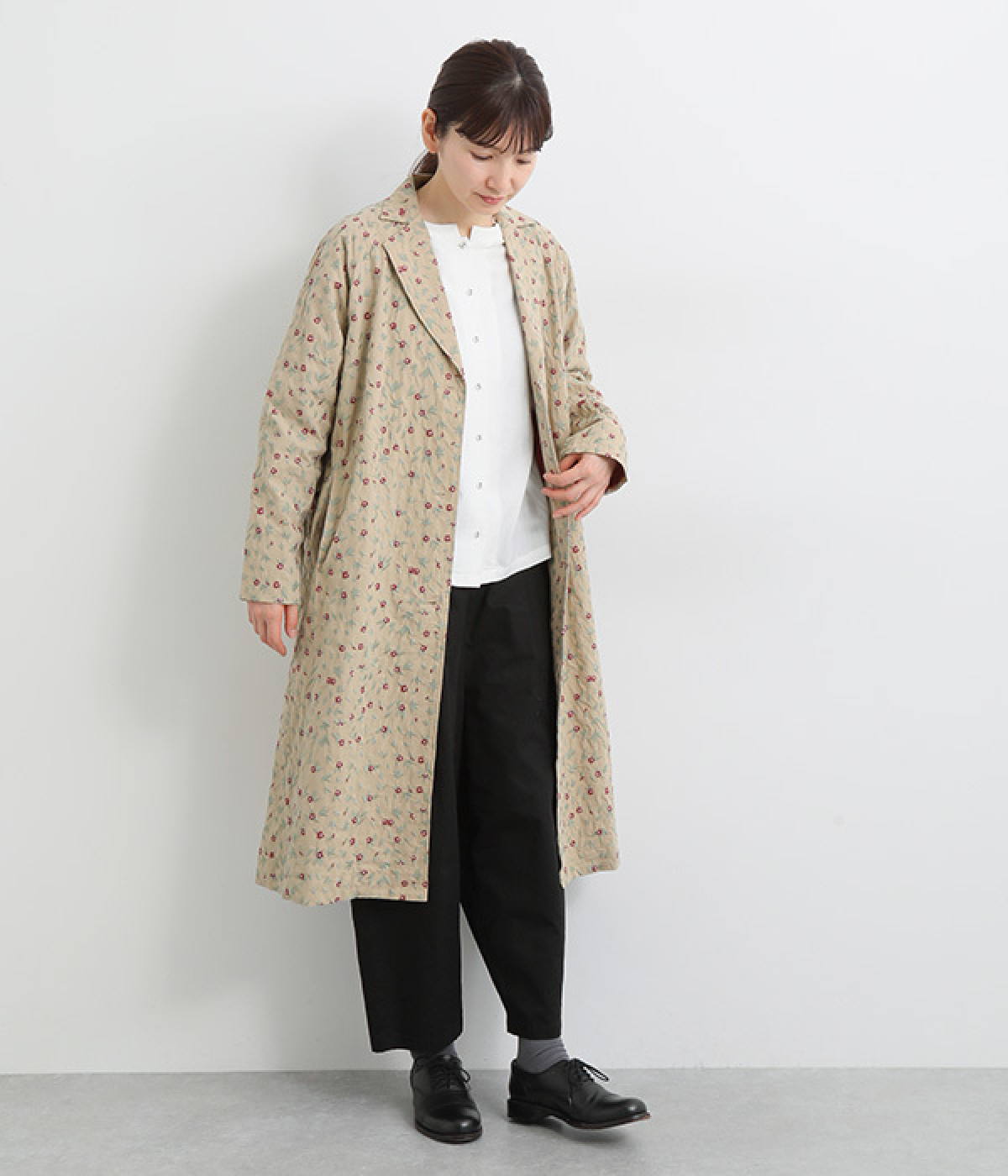 コットンミニフラワー総柄刺繍トレンチコート(ベージュ-ONESIZE)
