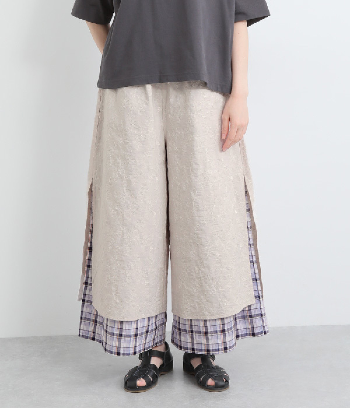 コットンスラブコットン布帛リーフ刺繍レイヤードフレアパンツ(グレー-ONESIZE)